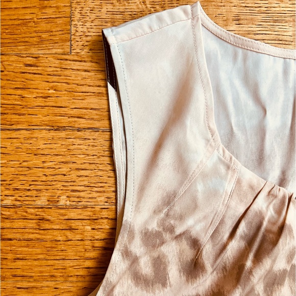 CHICOS ANIMAL PRINT TANK - Picture 2 of 6